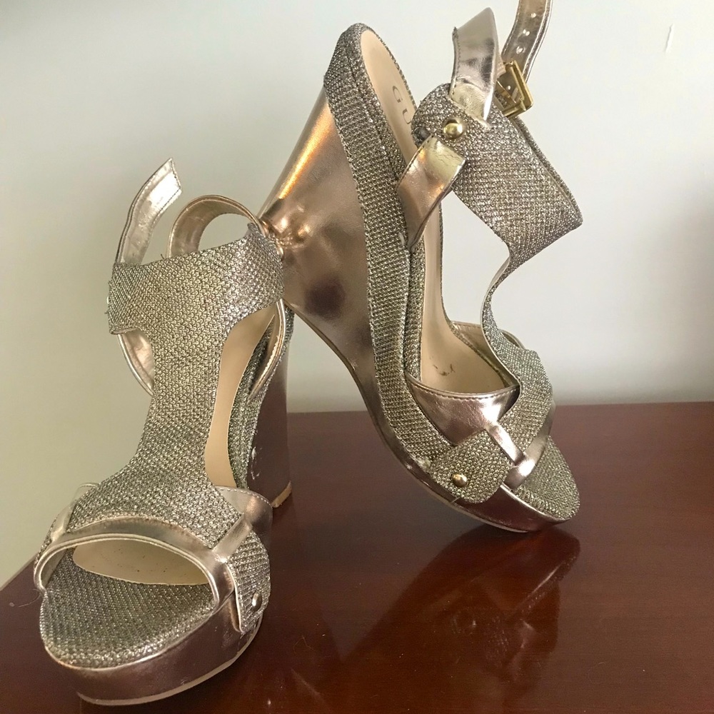 Guess Sparkle Wedges ✨✨